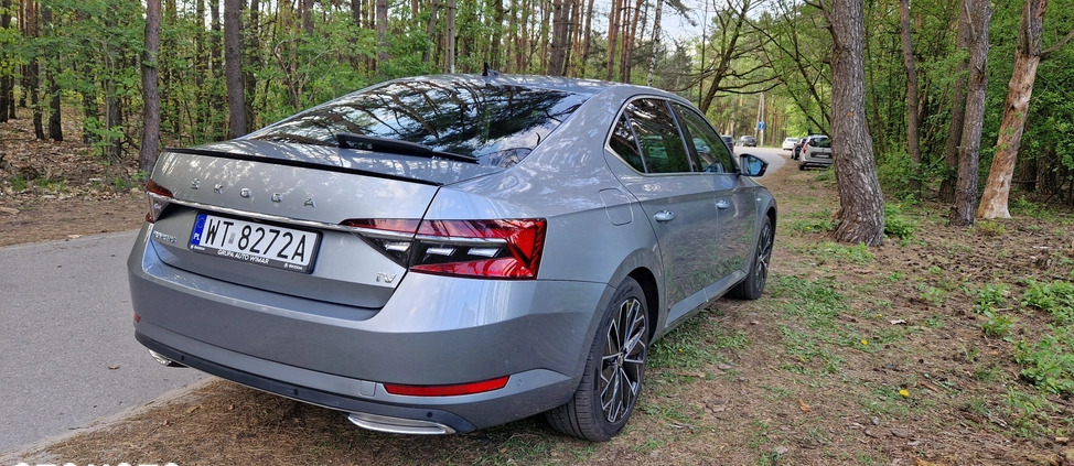 Skoda Superb cena 125000 przebieg: 62000, rok produkcji 2020 z Warszawa małe 106